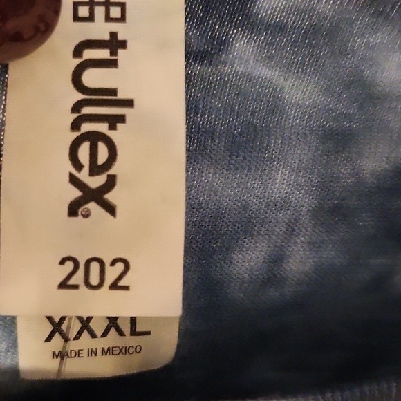 NWOT Tultex Unisex Just a Little Batty Ice Dye T-Shirt - Picture 3 of 10